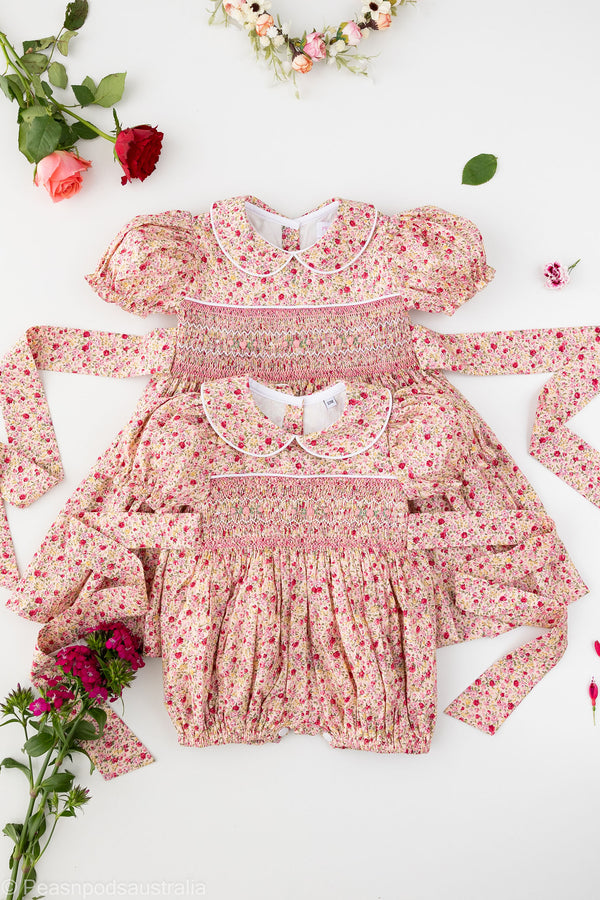 Romper rojo Dahlia Handsmocked